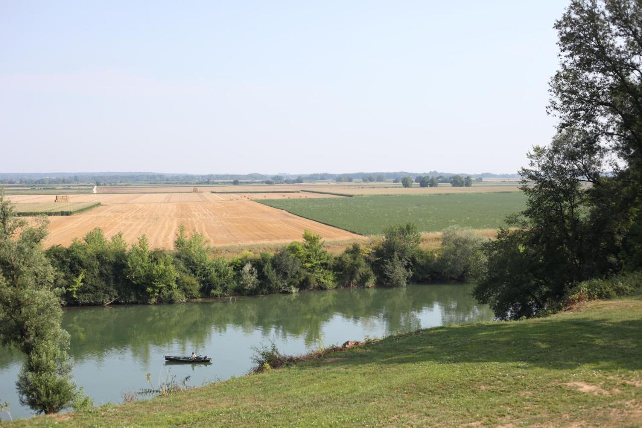 Le Relais Du Doubs En Bourgogne Bed & Breakfast Ciel ภายนอก รูปภาพ
